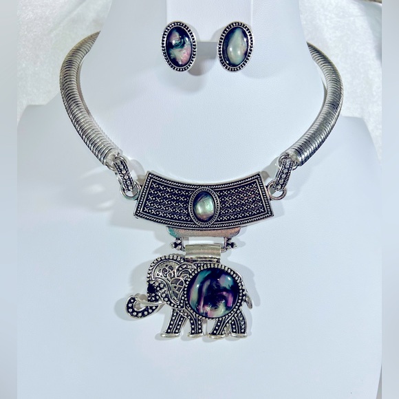 Jewelry - Elephant Necklace & Earrings Set
